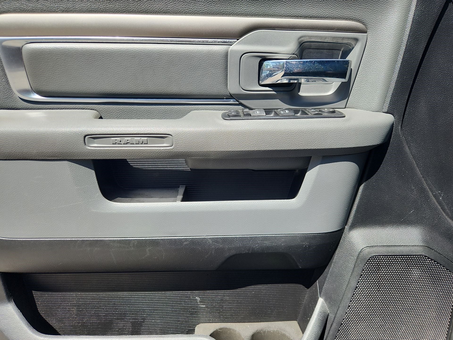 2017 RAM 1500 Lone Star Crew Cab 4x2 5'7" Box
