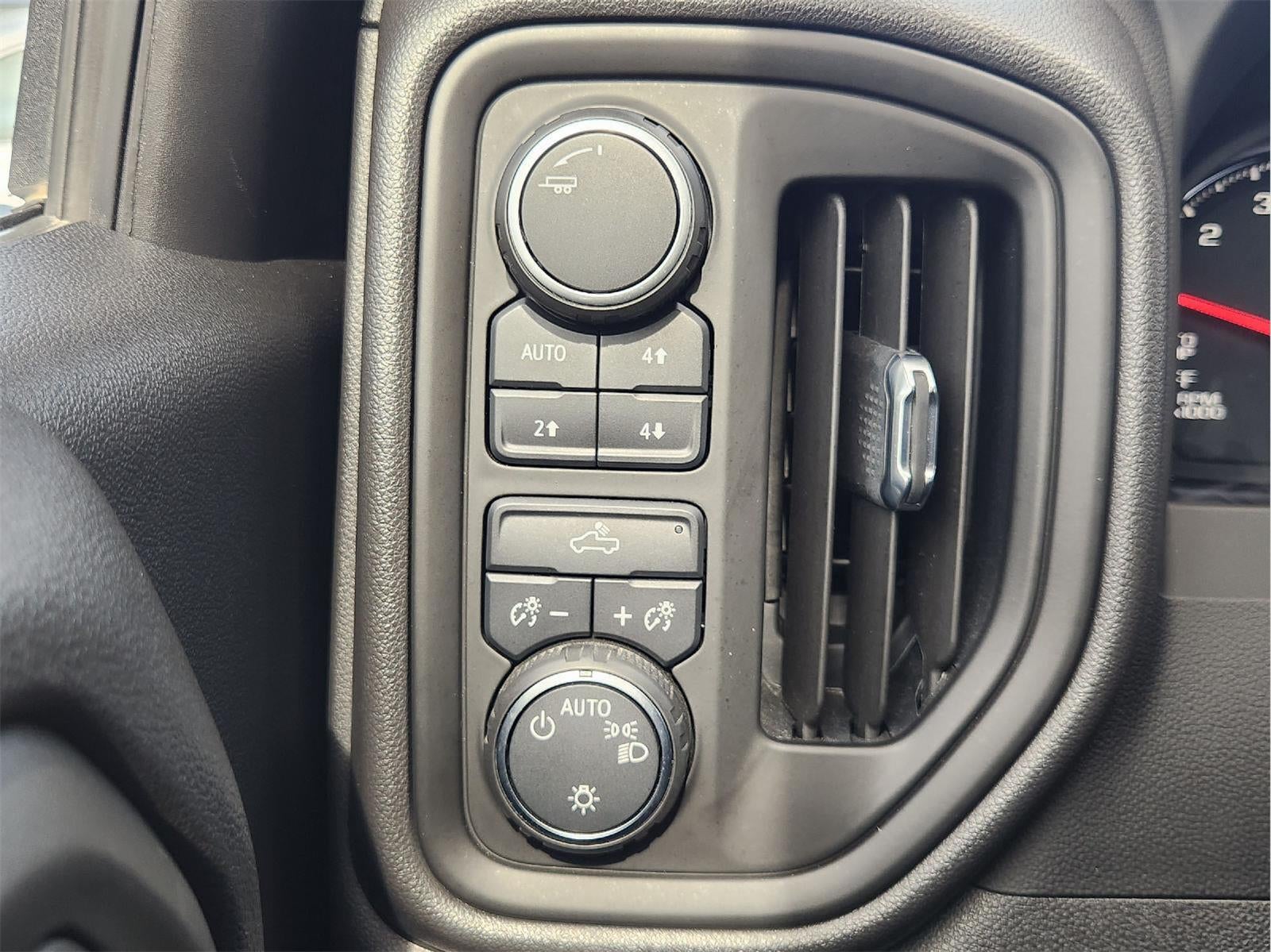 2022 Chevrolet Silverado 1500 Custom Trail Boss