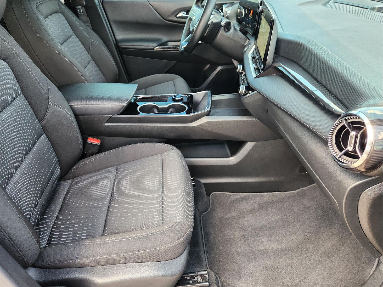 2026 Chevrolet Equinox LT - Photo 14