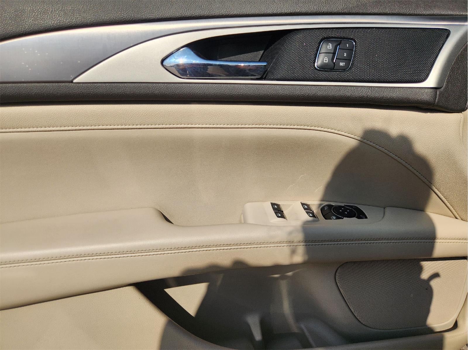 2020 Lincoln MKZ Standard