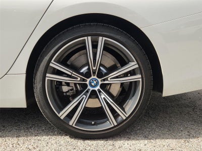 2023 BMW 3 Series 330e