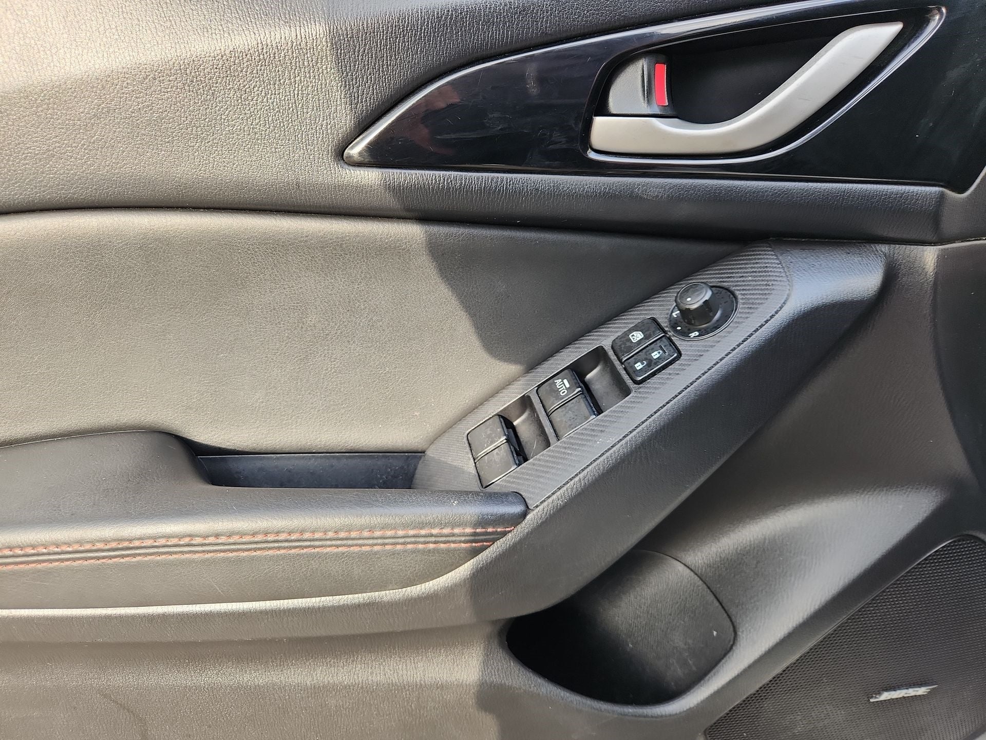 2015 Mazda Mazda3 Hatchback i Grand Touring