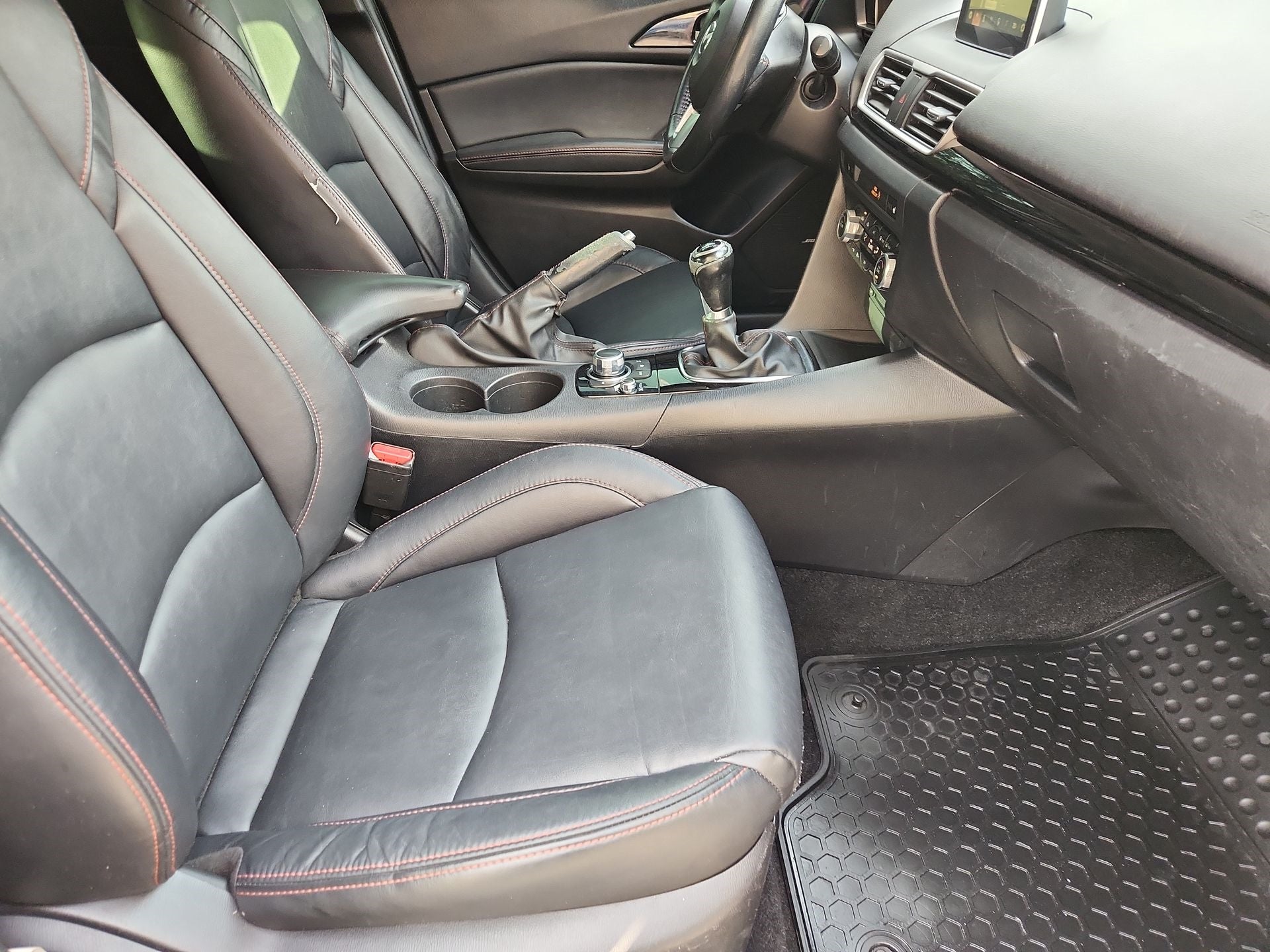 2015 Mazda Mazda3 Hatchback i Grand Touring