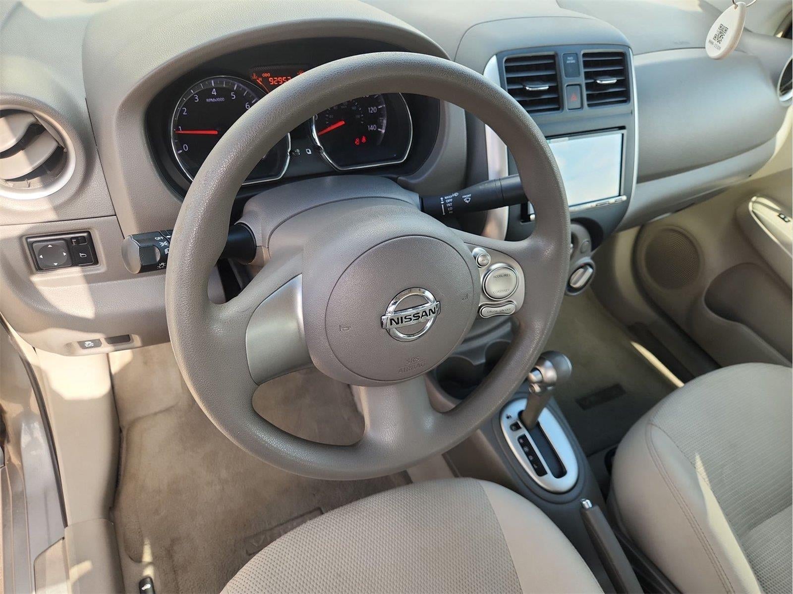 2014 Nissan Versa SV