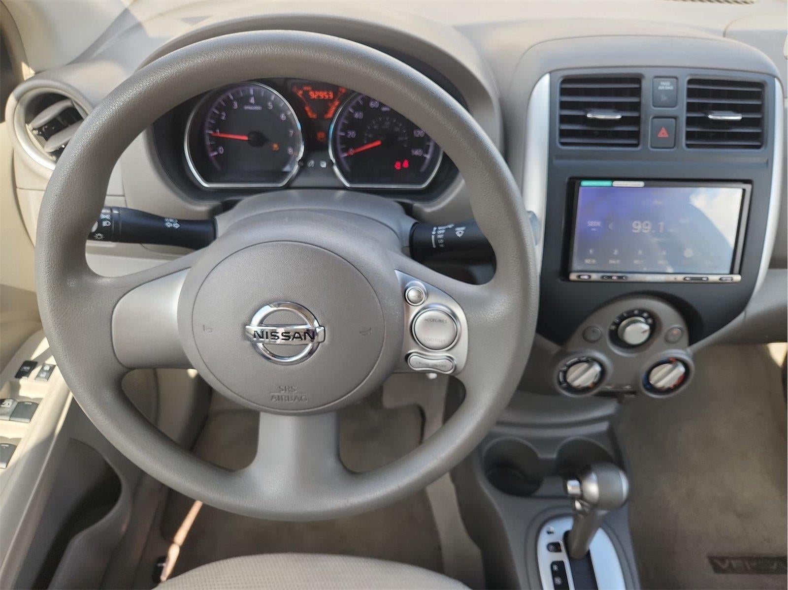 2014 Nissan Versa SV
