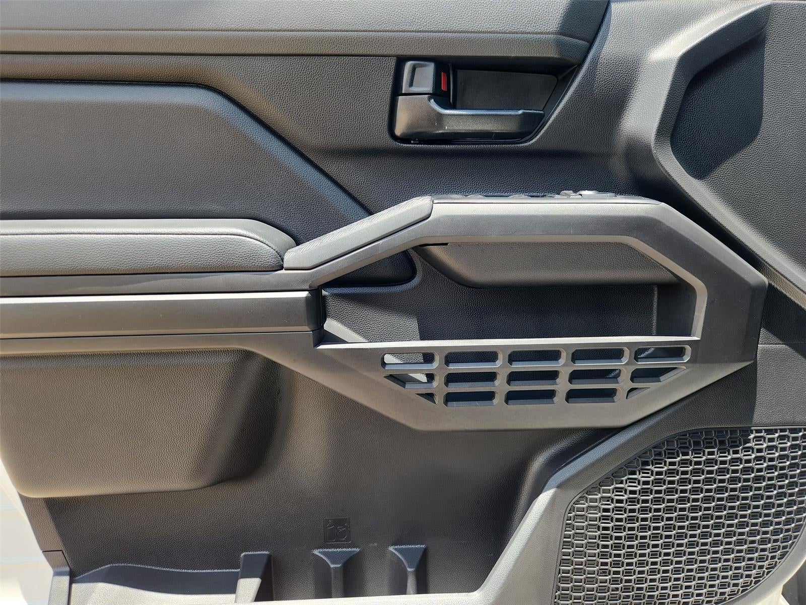 2025 Toyota Tacoma SR