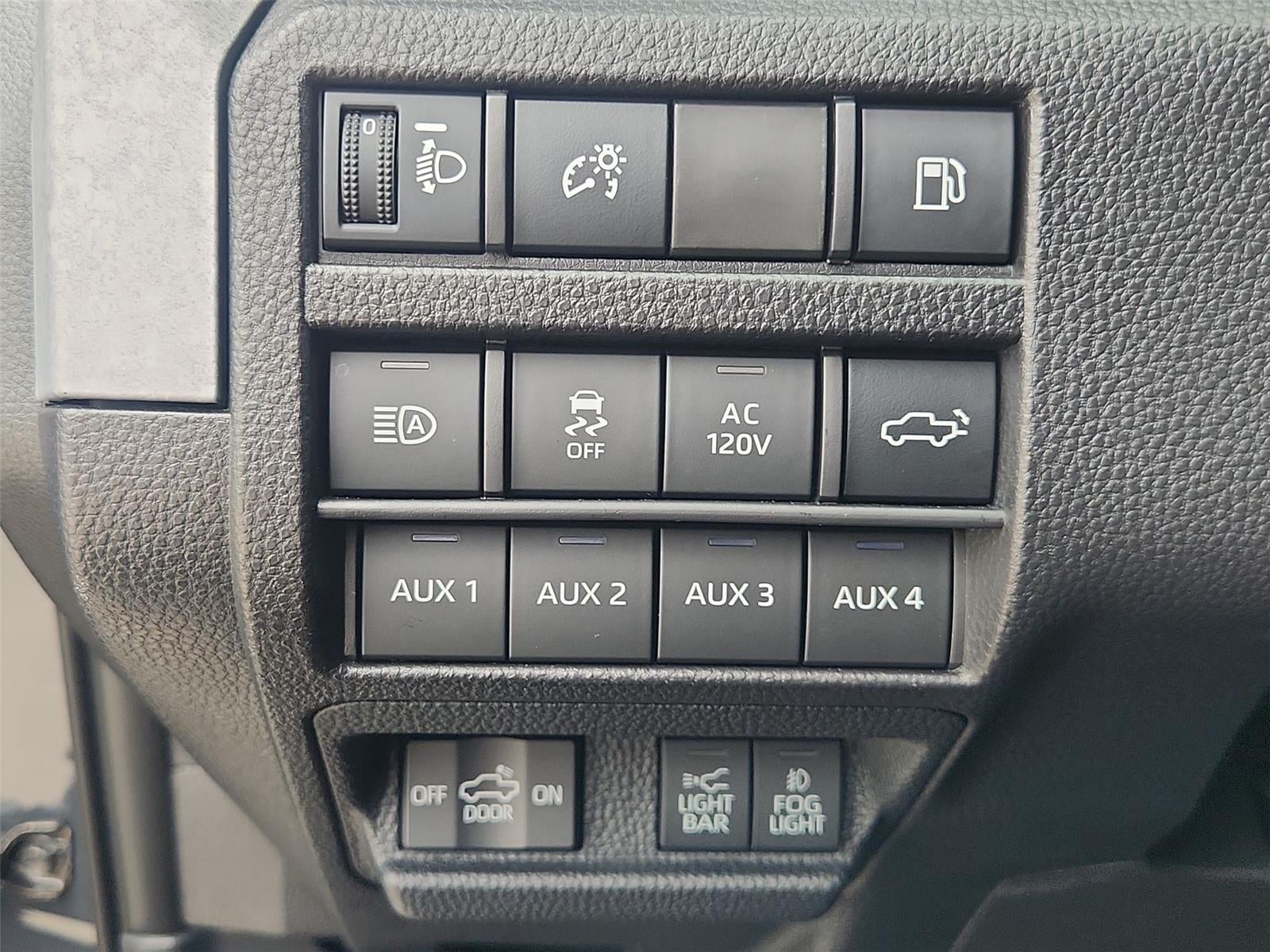 2025 Toyota Tacoma Trailhunter HV