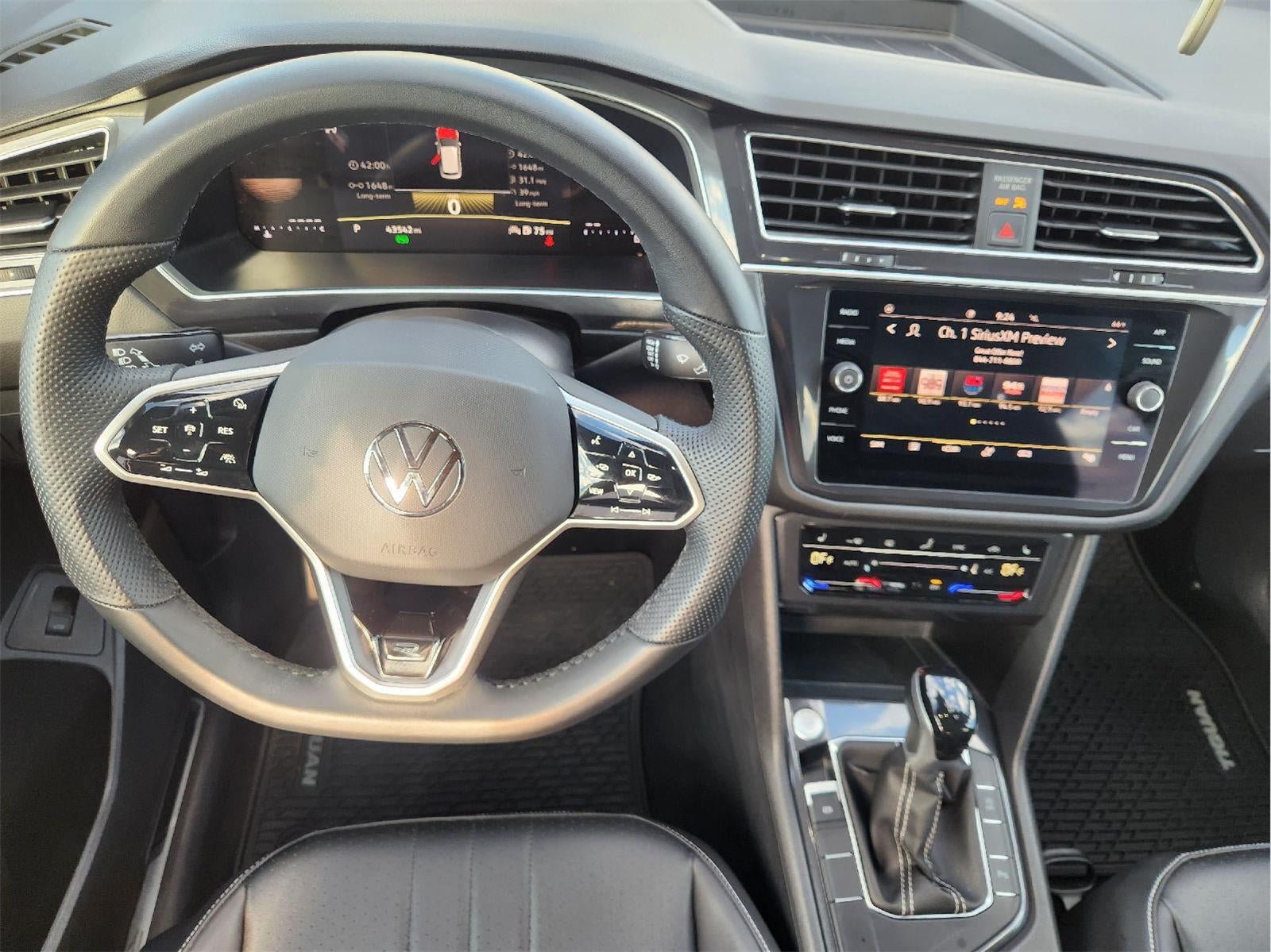 2024 Volkswagen Tiguan SE R-Line Black