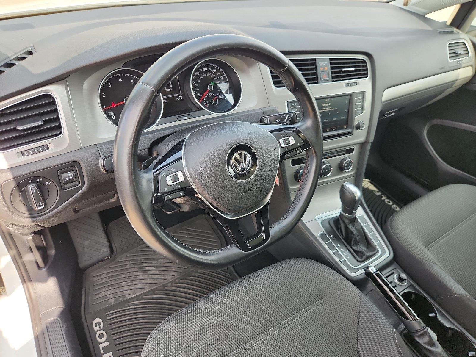 2016 Volkswagen Golf TSI S w/Sunroof