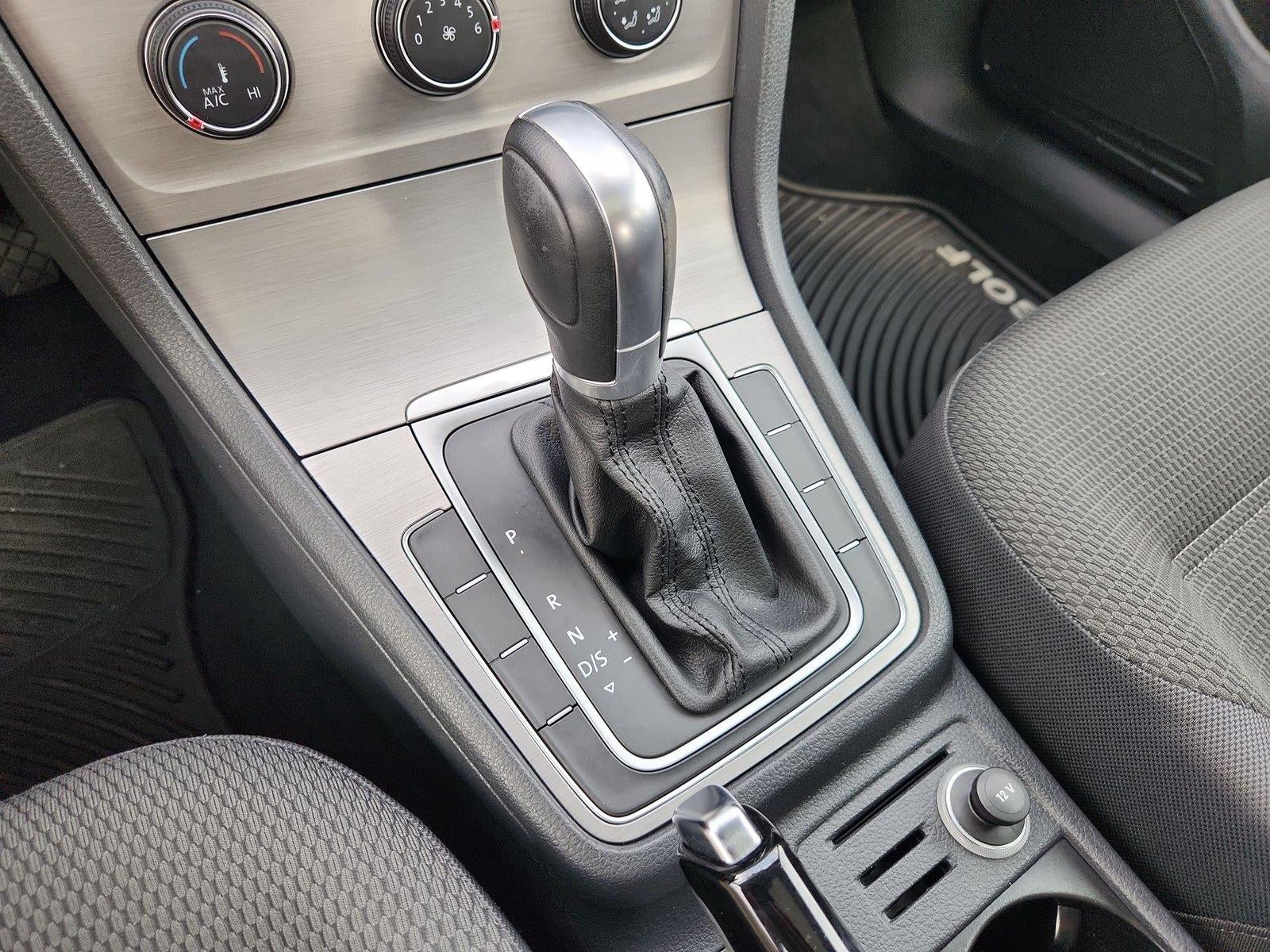 2016 Volkswagen Golf TSI S w/Sunroof