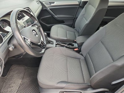 2016 Volkswagen Golf TSI S w/Sunroof