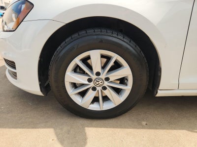 2016 Volkswagen Golf TSI S w/Sunroof