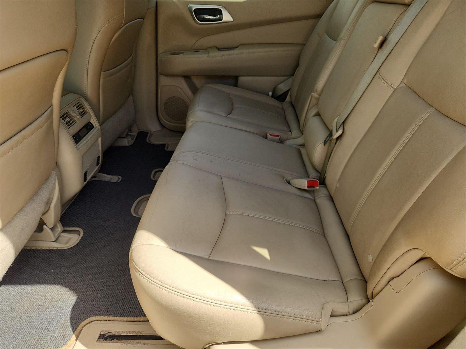 2014 Nissan Pathfinder SL