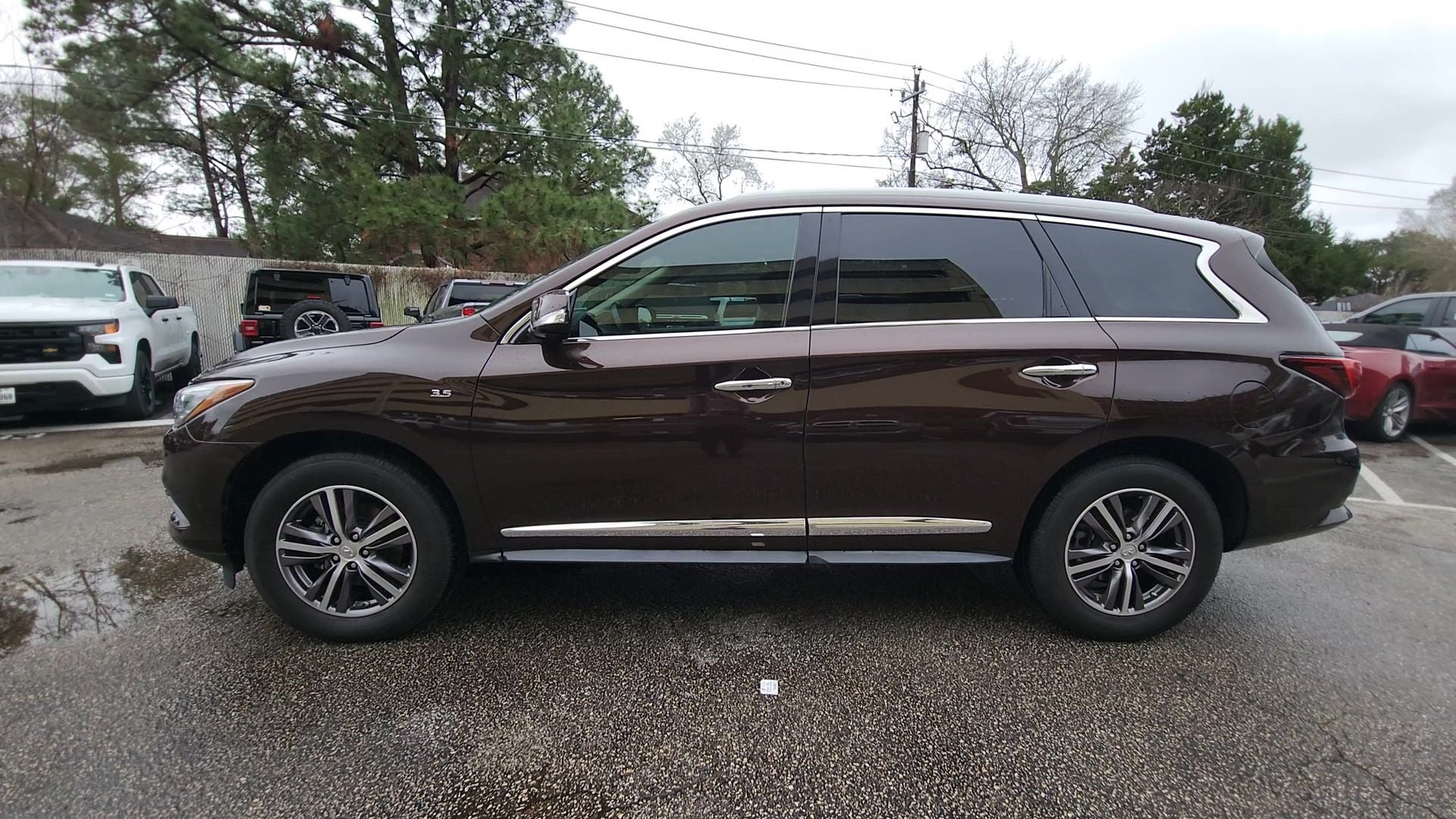 2019 INFINITI QX60 LUXE