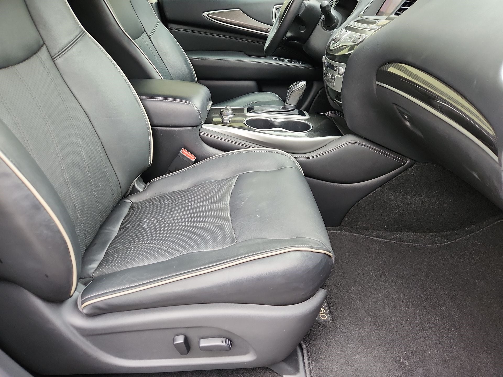 2019 INFINITI QX60 LUXE