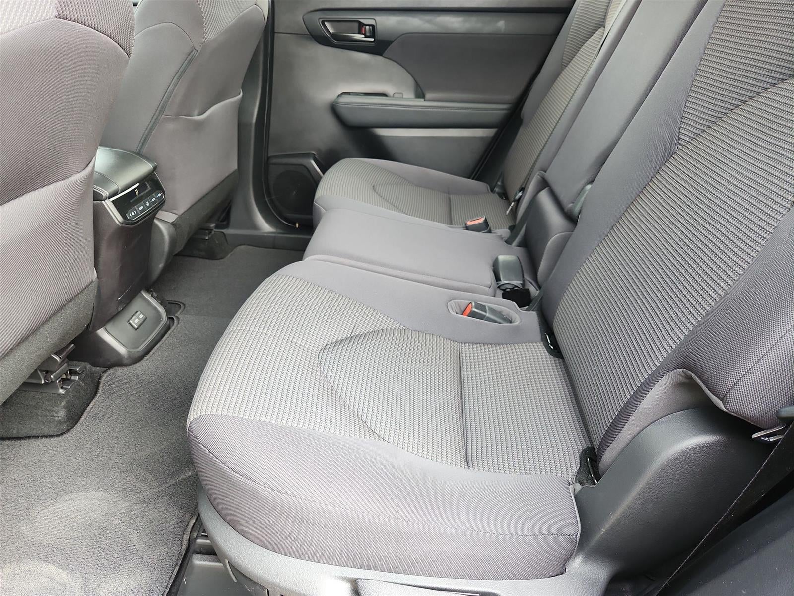 2022 Toyota Highlander L