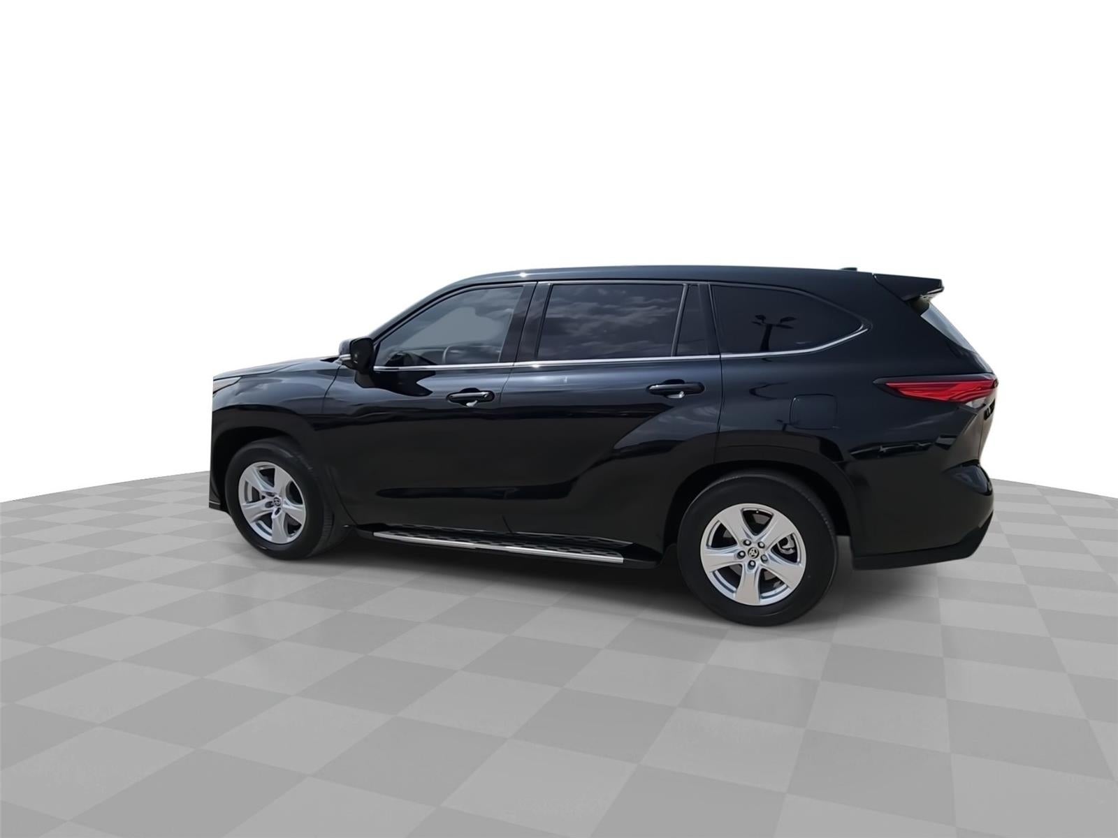 2022 Toyota Highlander L