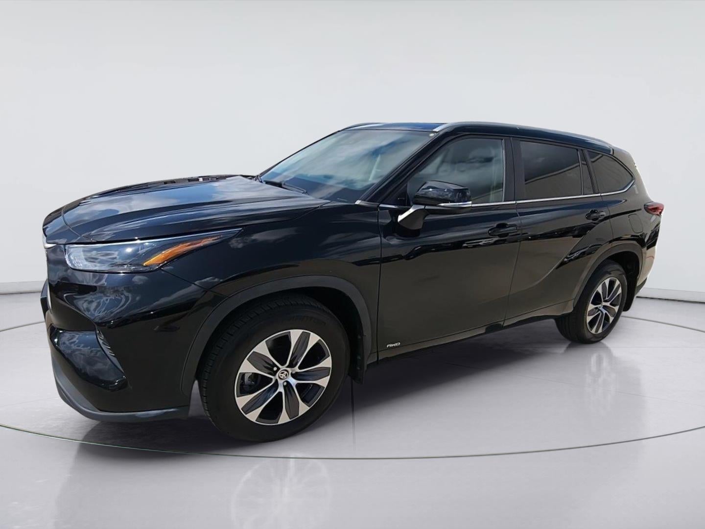 2023 Toyota Highlander Hybrid XLE