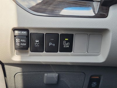 2017 Toyota Sienna XLE Premium 8-Passenger