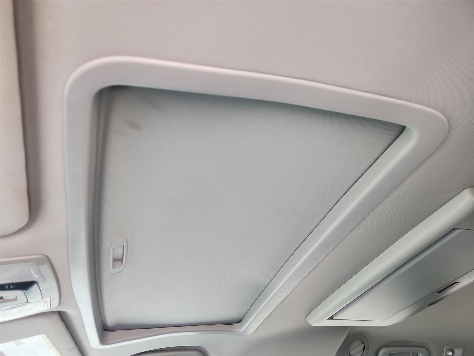 2017 Toyota Sienna XLE Premium 8-Passenger