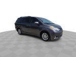 2017 Toyota Sienna XLE Premium 8-Passenger