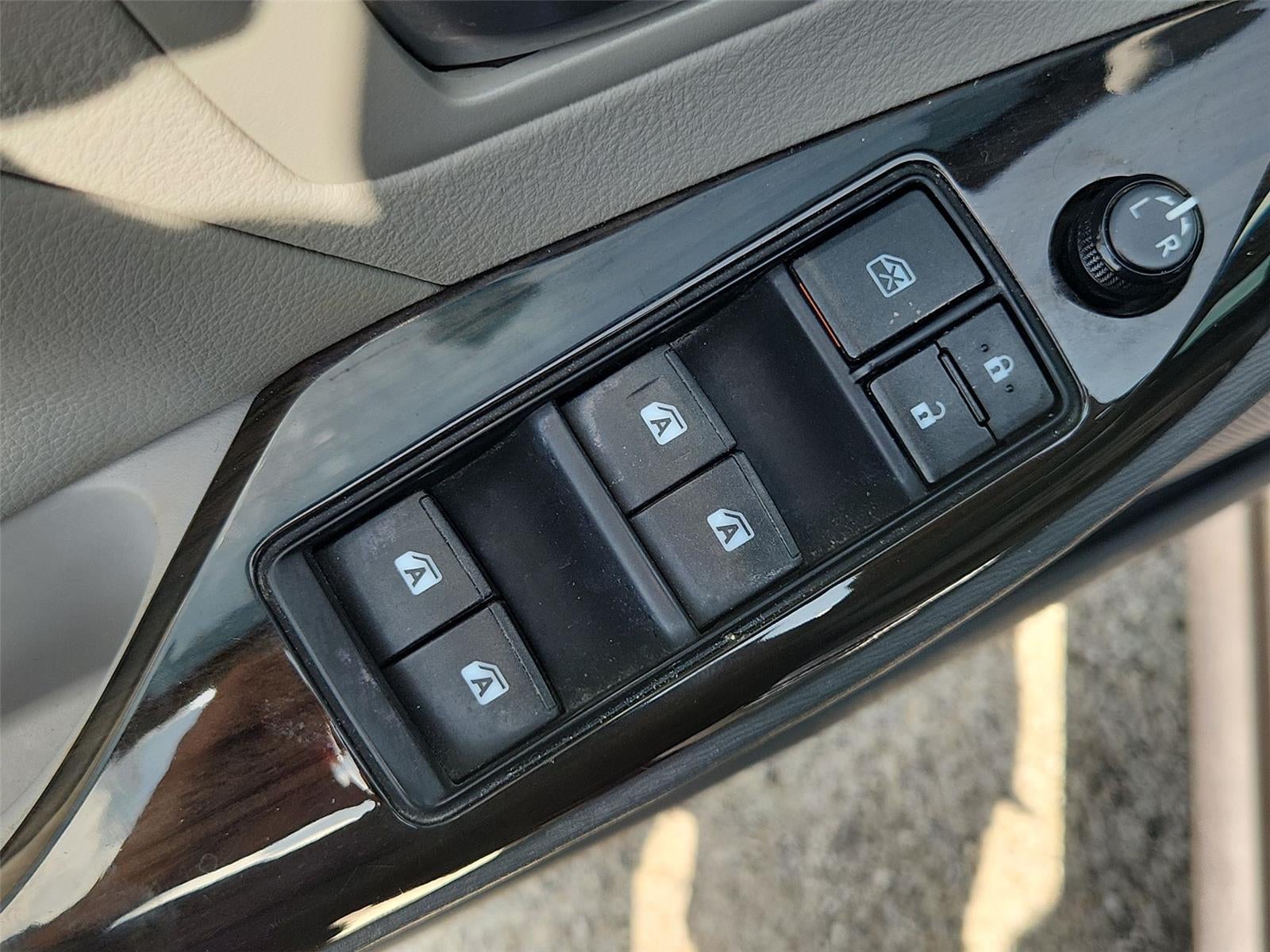 2017 Toyota Sienna XLE Premium 8-Passenger