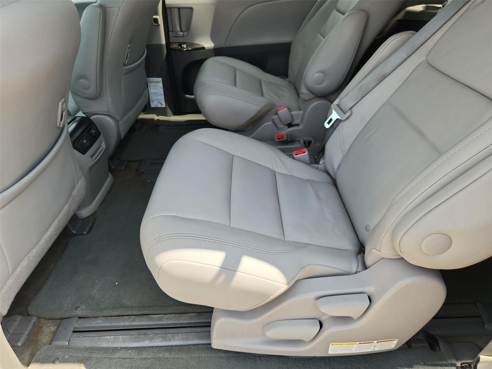 2017 Toyota Sienna XLE Premium 8-Passenger