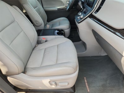 2017 Toyota Sienna XLE Premium 8-Passenger