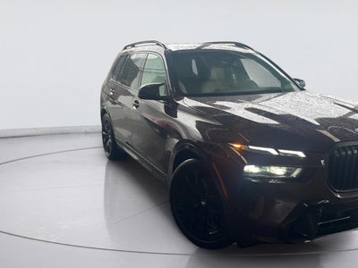 2025 BMW X7 M60i