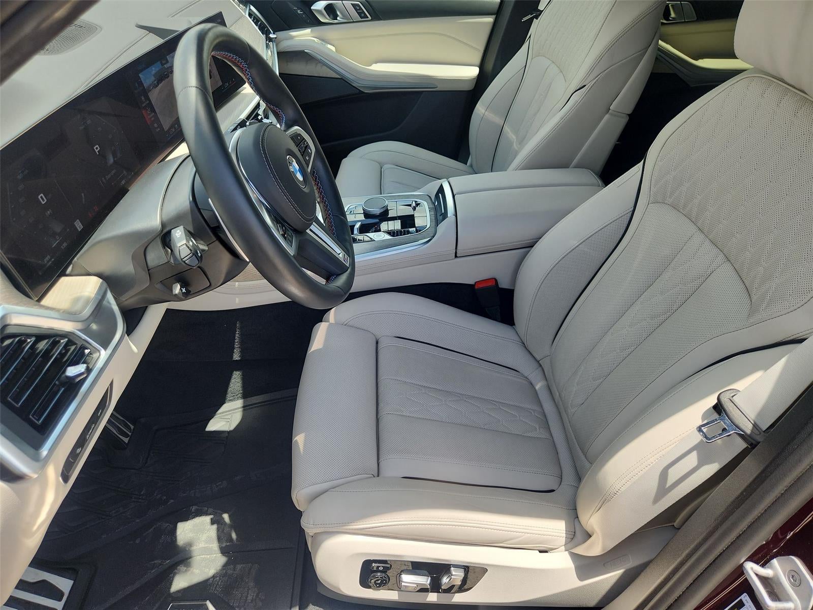 2025 BMW X7 M60i