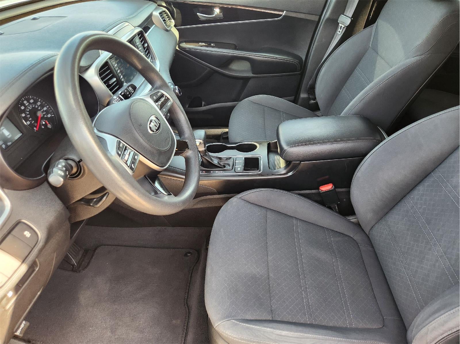 2020 Kia Sorento LX V6