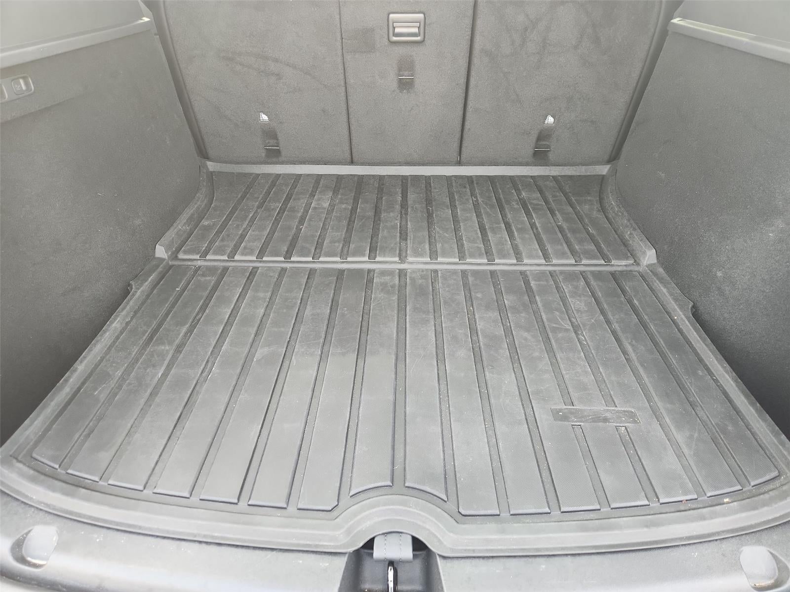 2023 Tesla MODELY Base