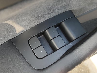 2024 Tesla Model Y Performance