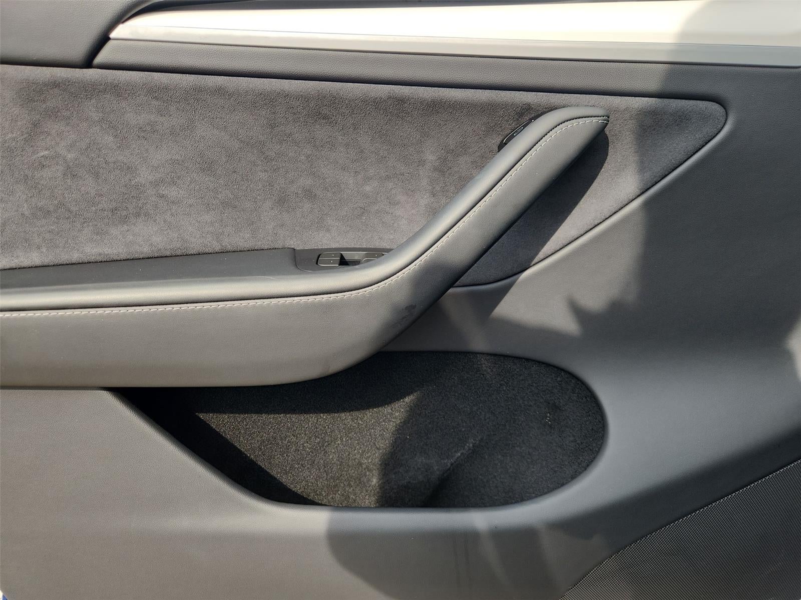 2024 Tesla MODELY Performance