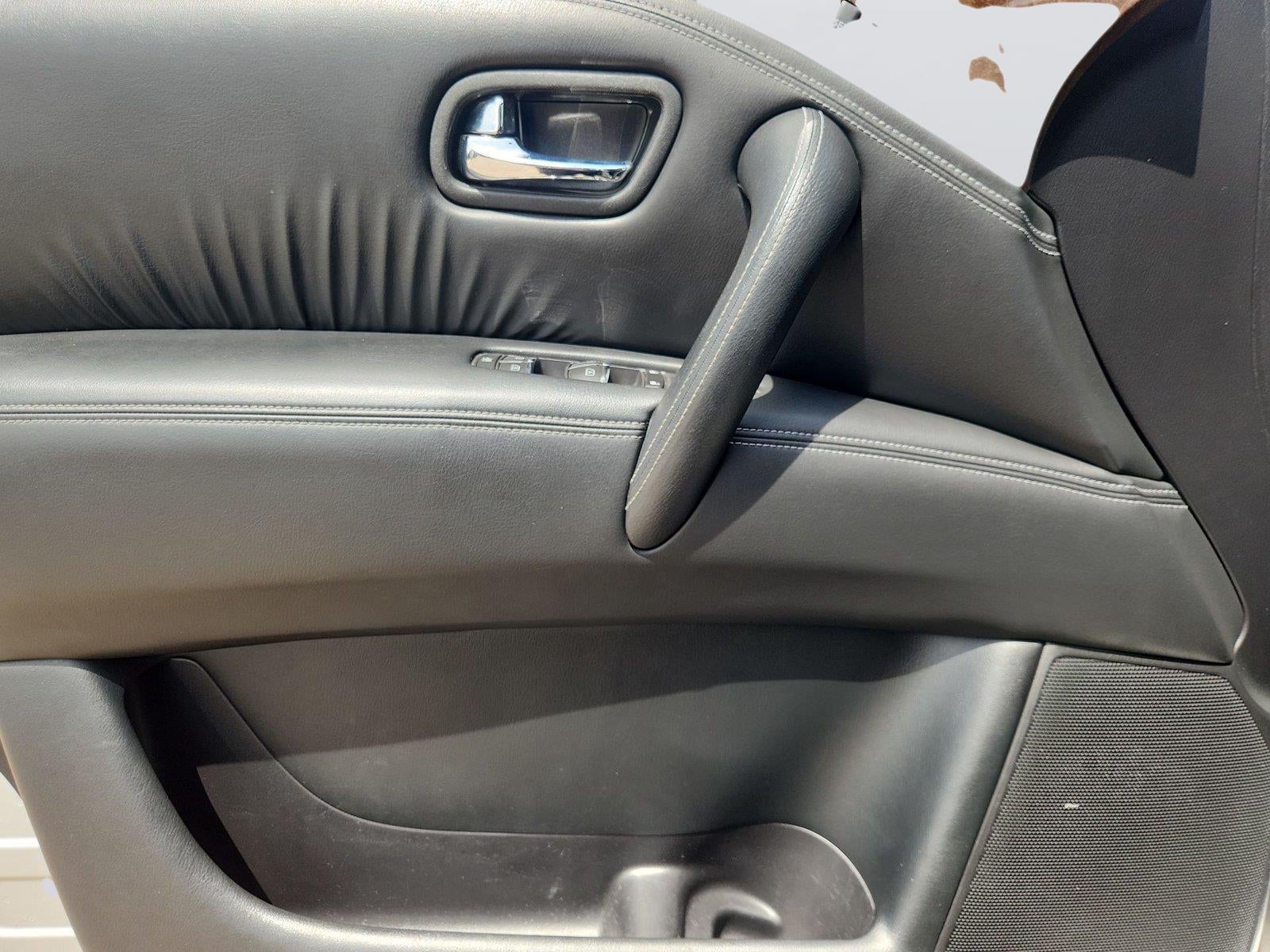 2015 INFINITI QX80 Base