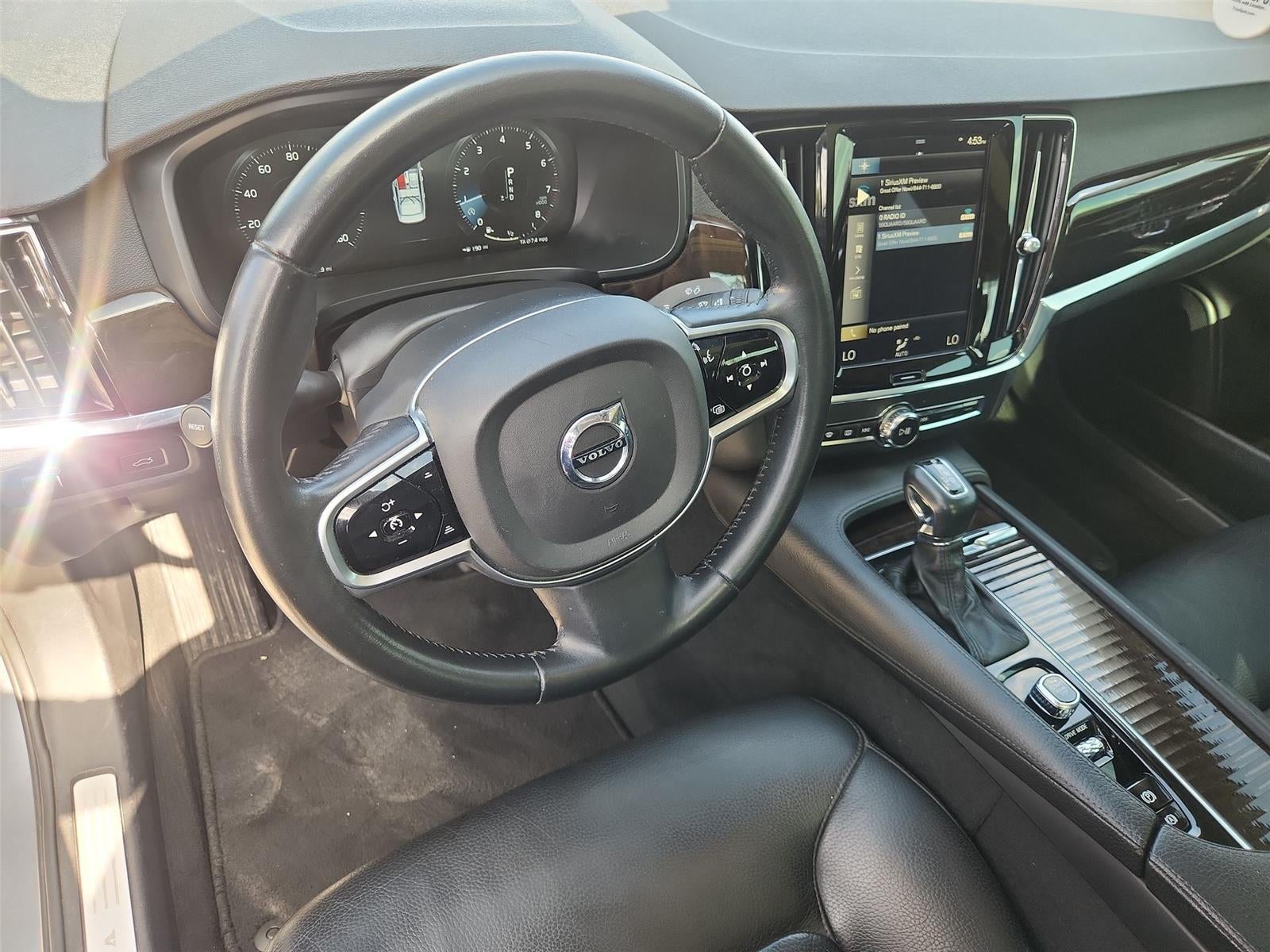 2018 Volvo S90 Momentum