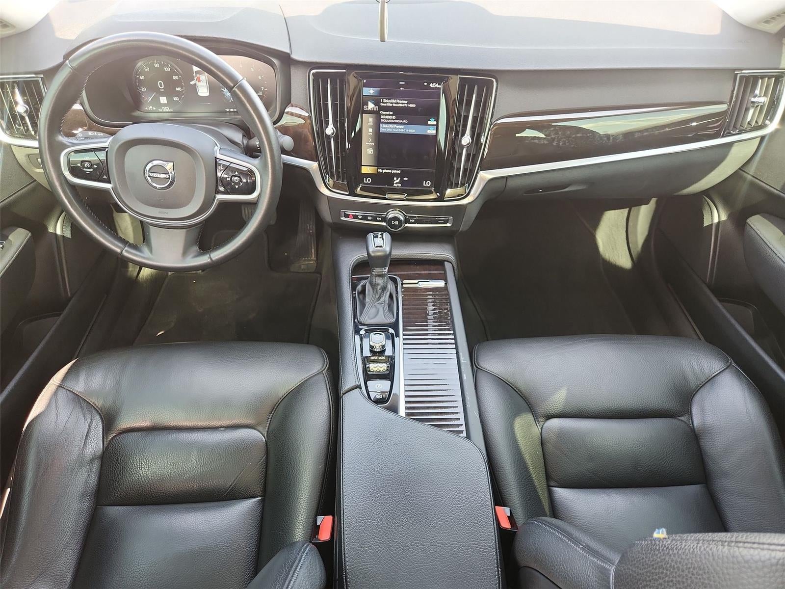 2018 Volvo S90 Momentum