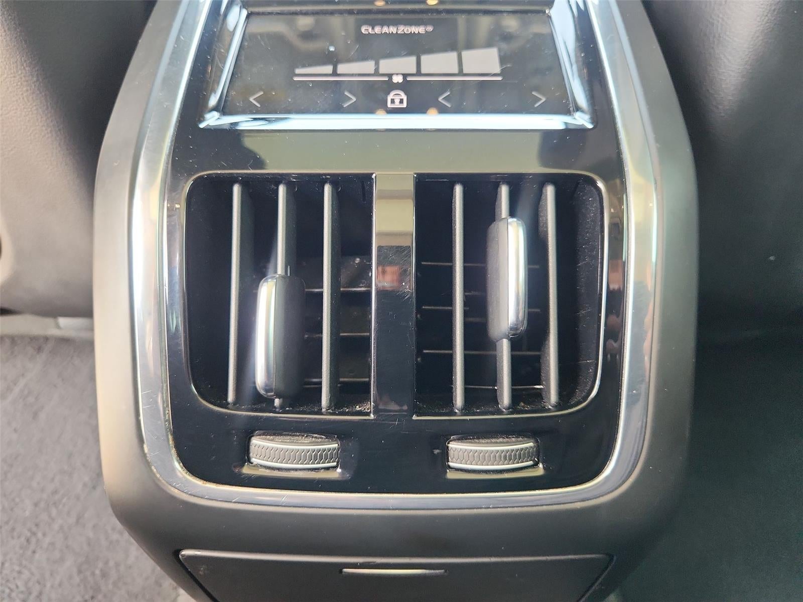 2018 Volvo S90 Momentum