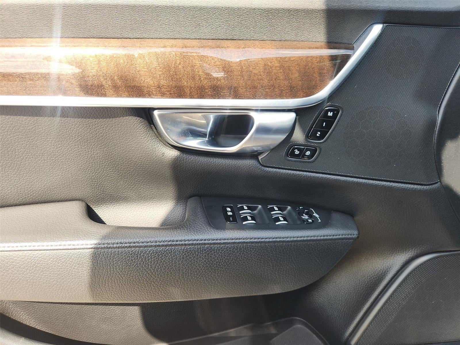2018 Volvo S90 Momentum