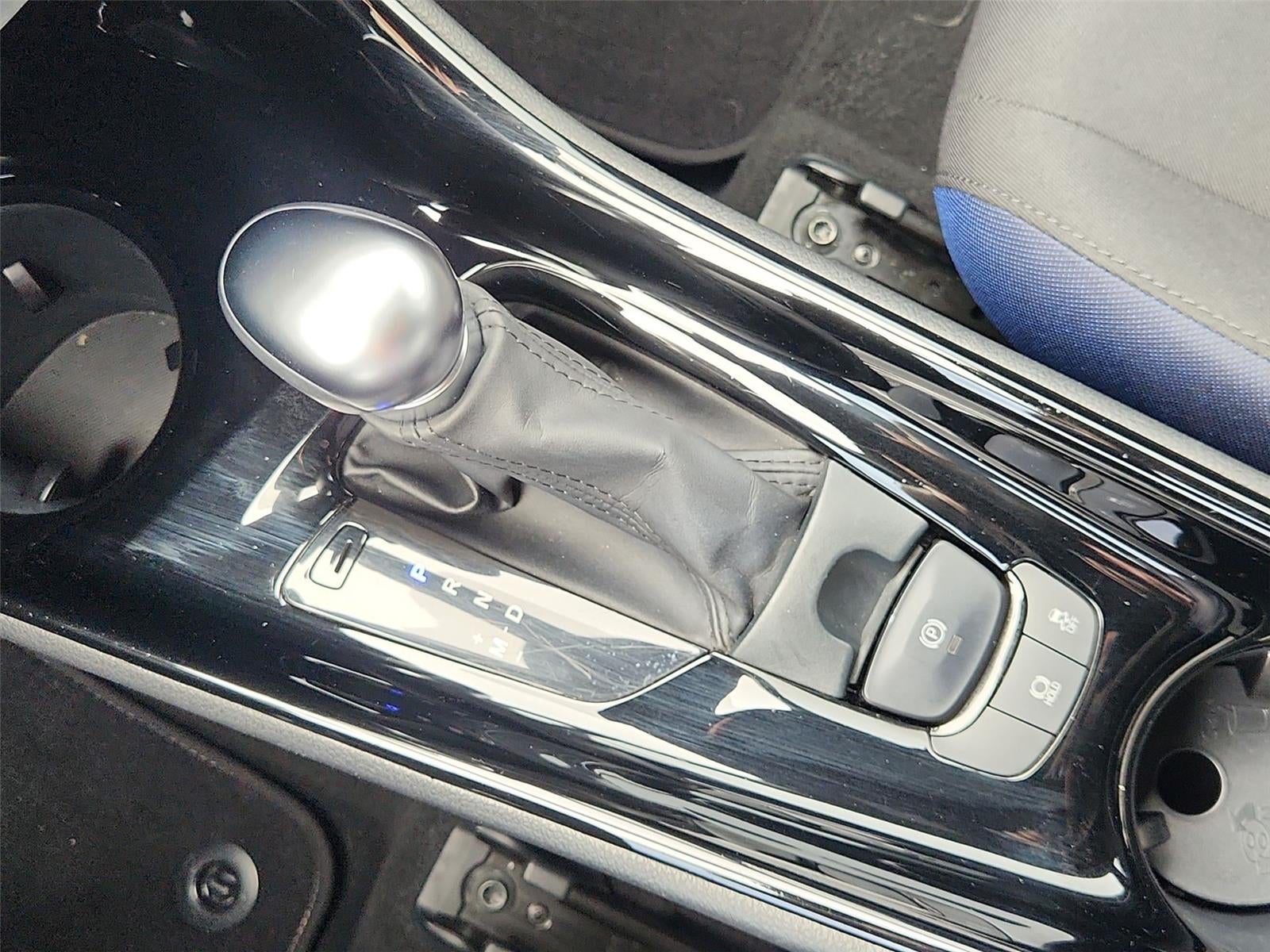 2022 Toyota C-HR XLE