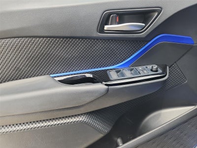 2022 Toyota C-HR XLE