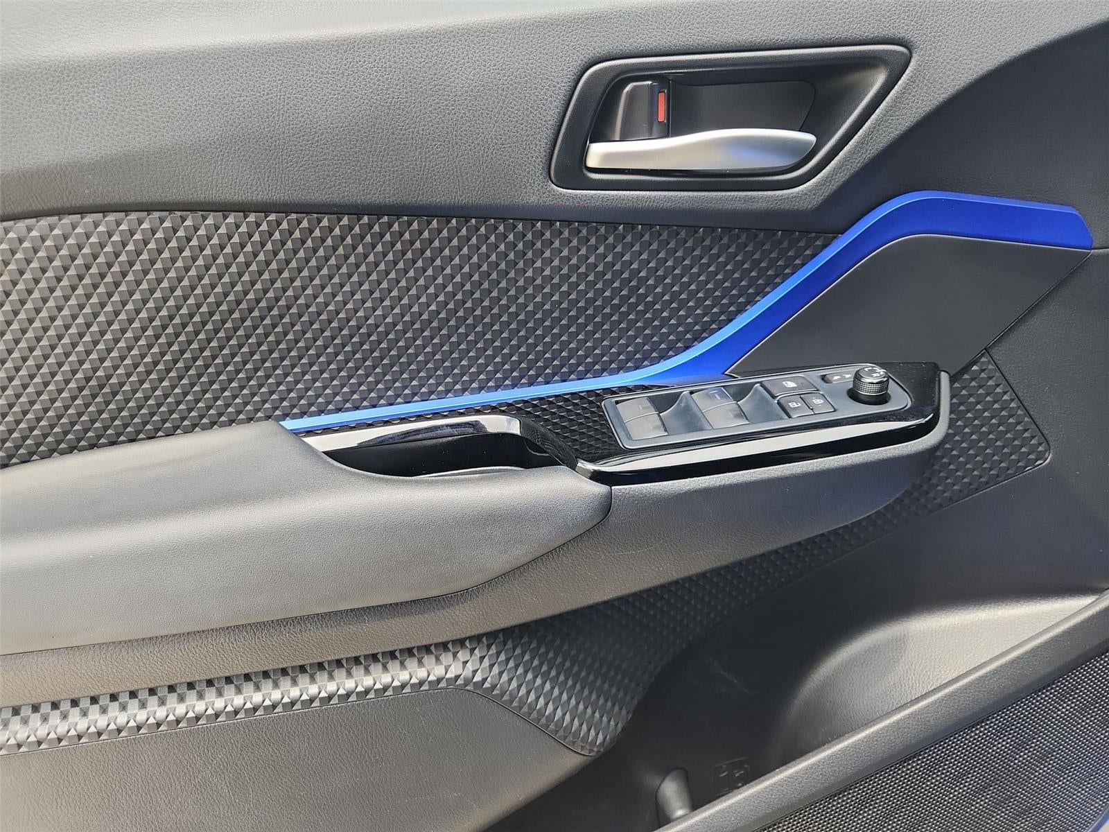 2022 Toyota C-HR XLE