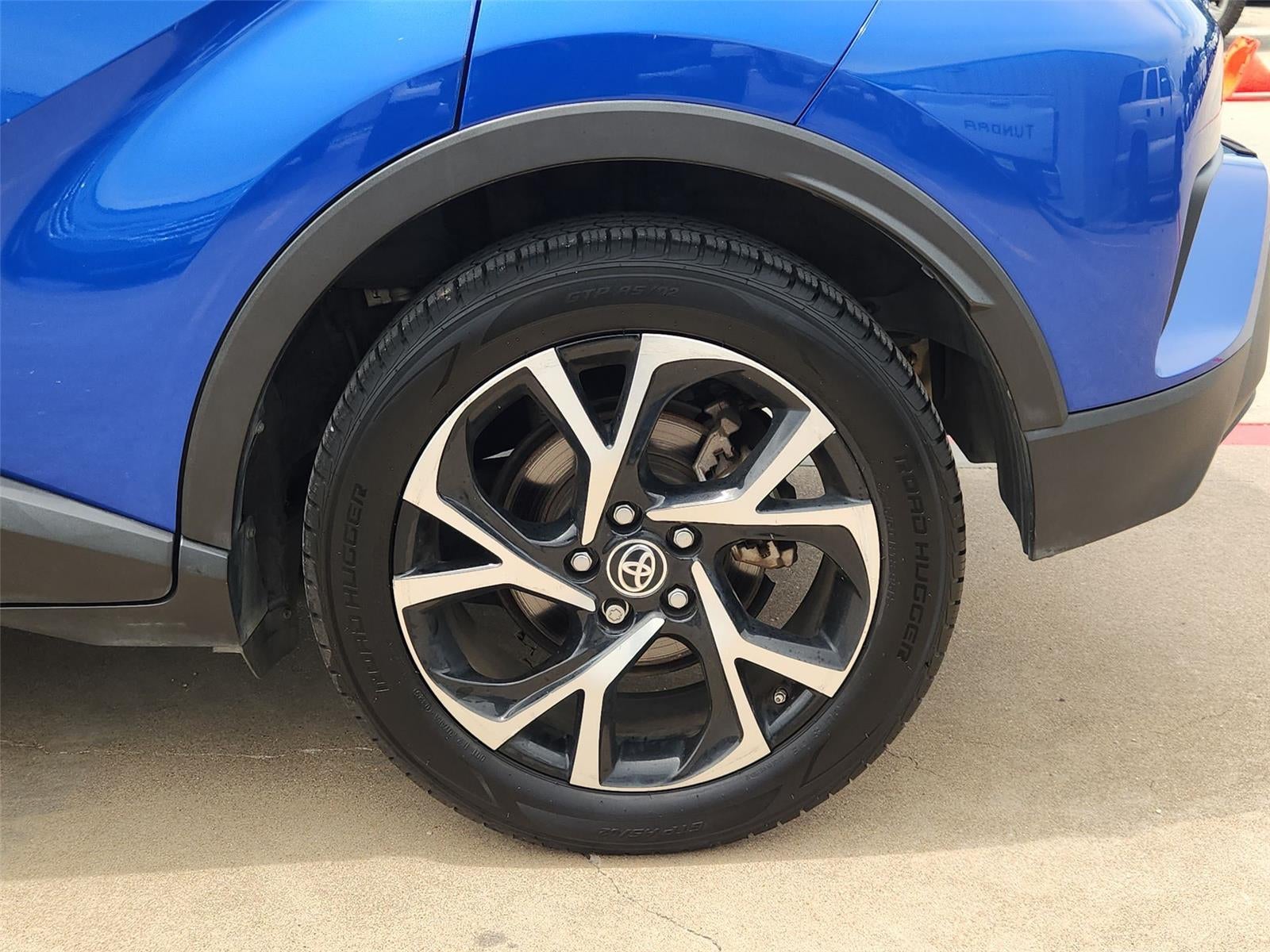 2022 Toyota C-HR XLE