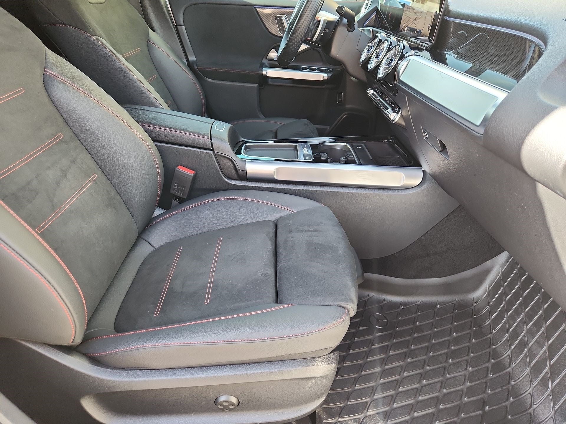 2024 Mercedes-Benz GLB 250 GLB 250