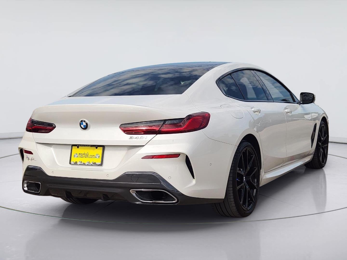 2022 BMW 8 Series 840i