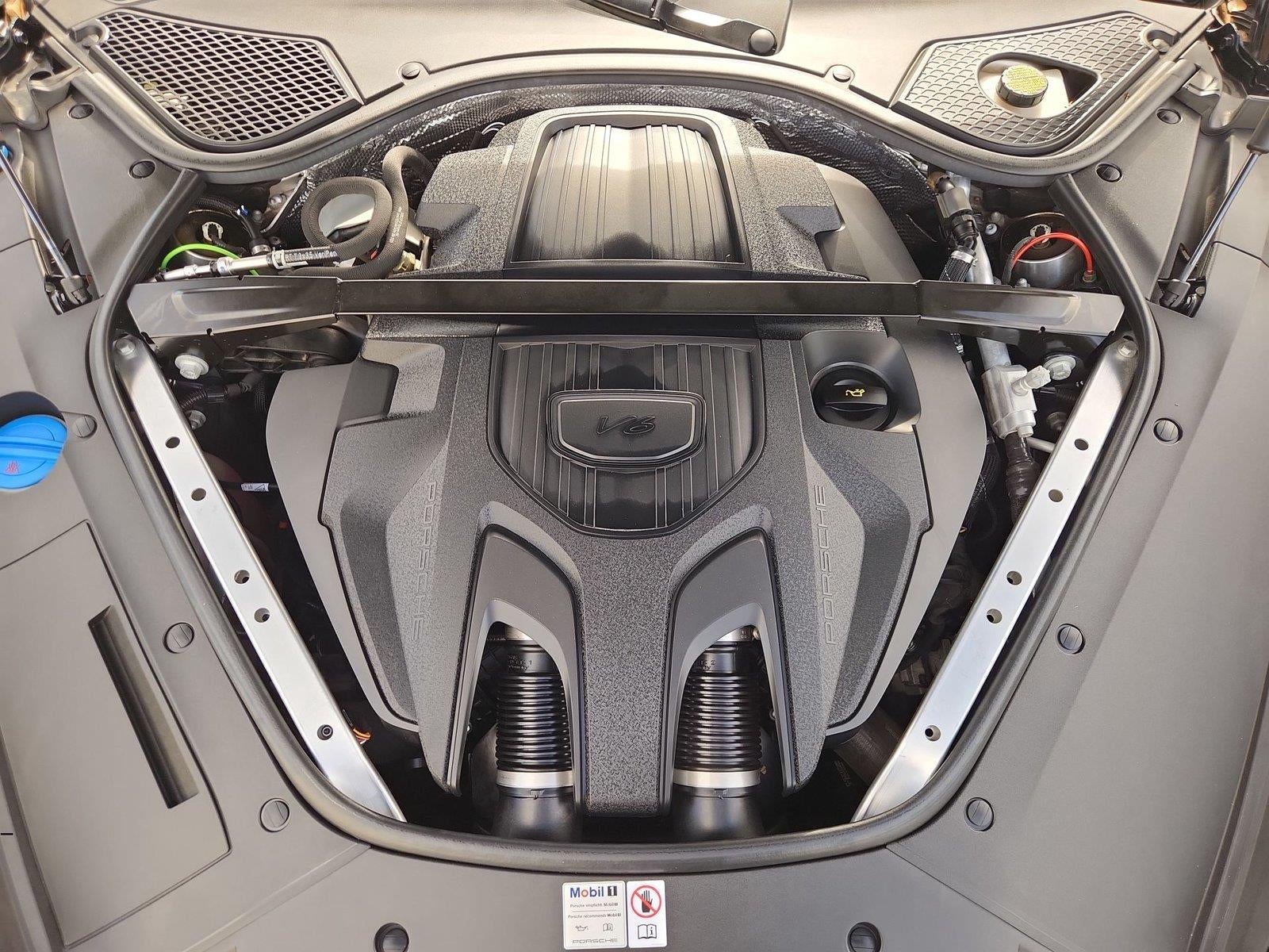 2023 Porsche Panamera Platinum Edition