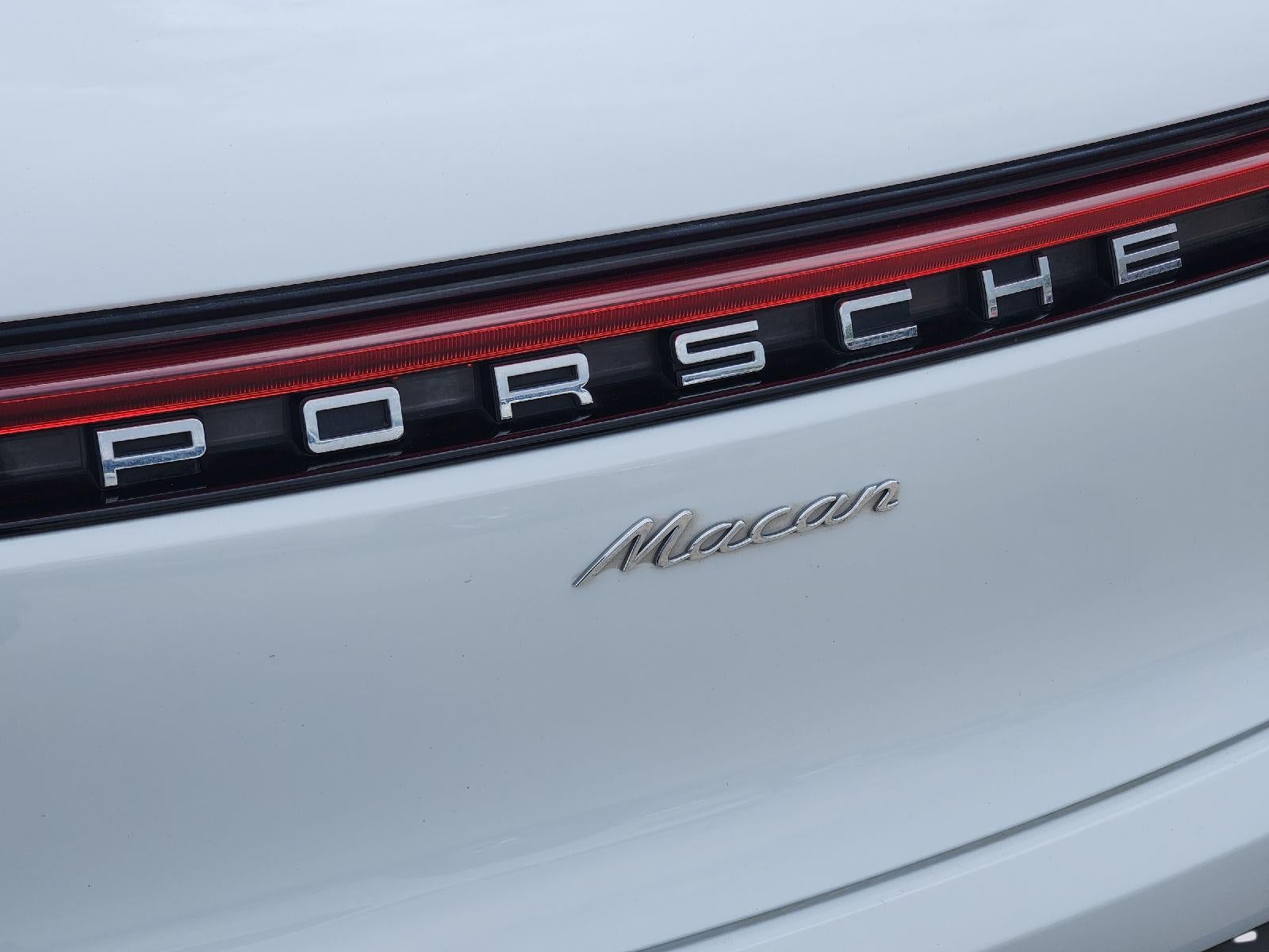2022 Porsche Macan AWD
