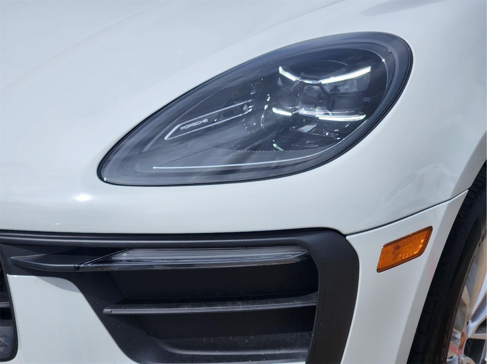 2022 Porsche Macan AWD
