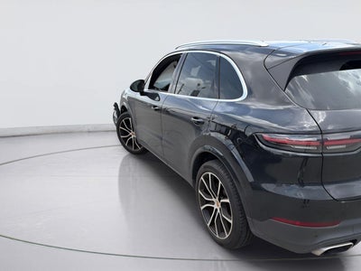 2022 Porsche Cayenne Base