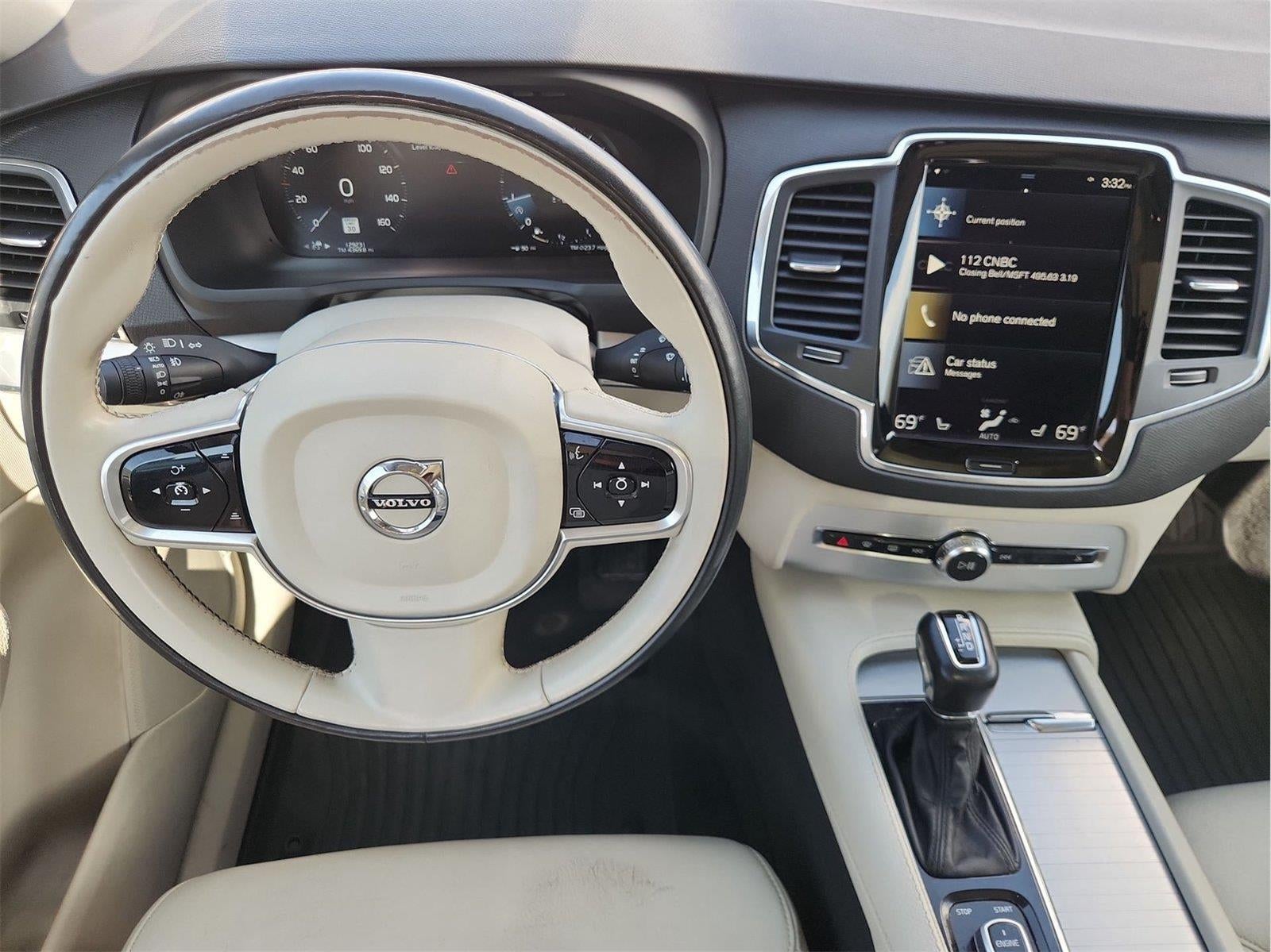 2017 Volvo XC90 Momentum
